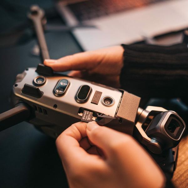 Cartão de Memória Micro SD com Adaptador Verbatim 44087