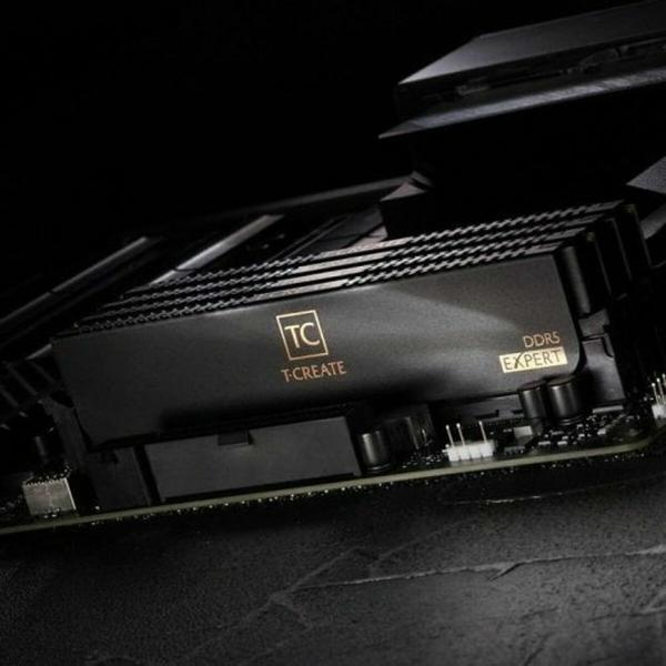 Memória RAM Team Group CTCED532G6000HC30DC01 32 GB DDR5 SDRAM DDR5 6000 MHz