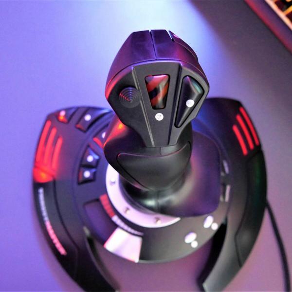 Volante Thrustmaster 4160526