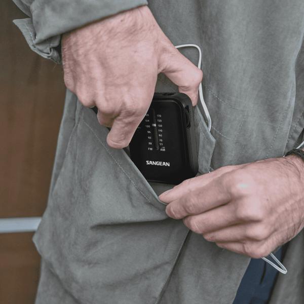 Rádio Portátil Sangean Preto AM/FM