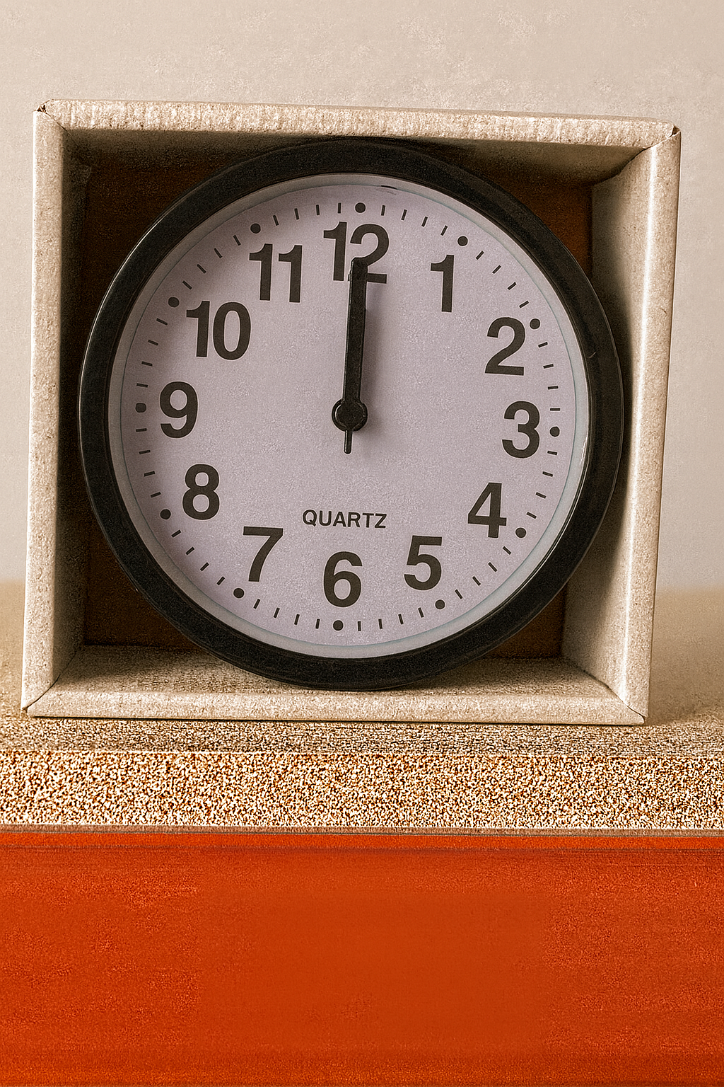 Relógio de Mesa Analógico – Preto (Quartzo)