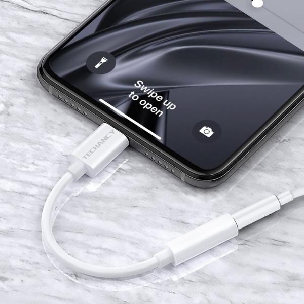 Techancy TV3759 Conversor de Áudio IP7/8/X/11-14 para 3.5mm